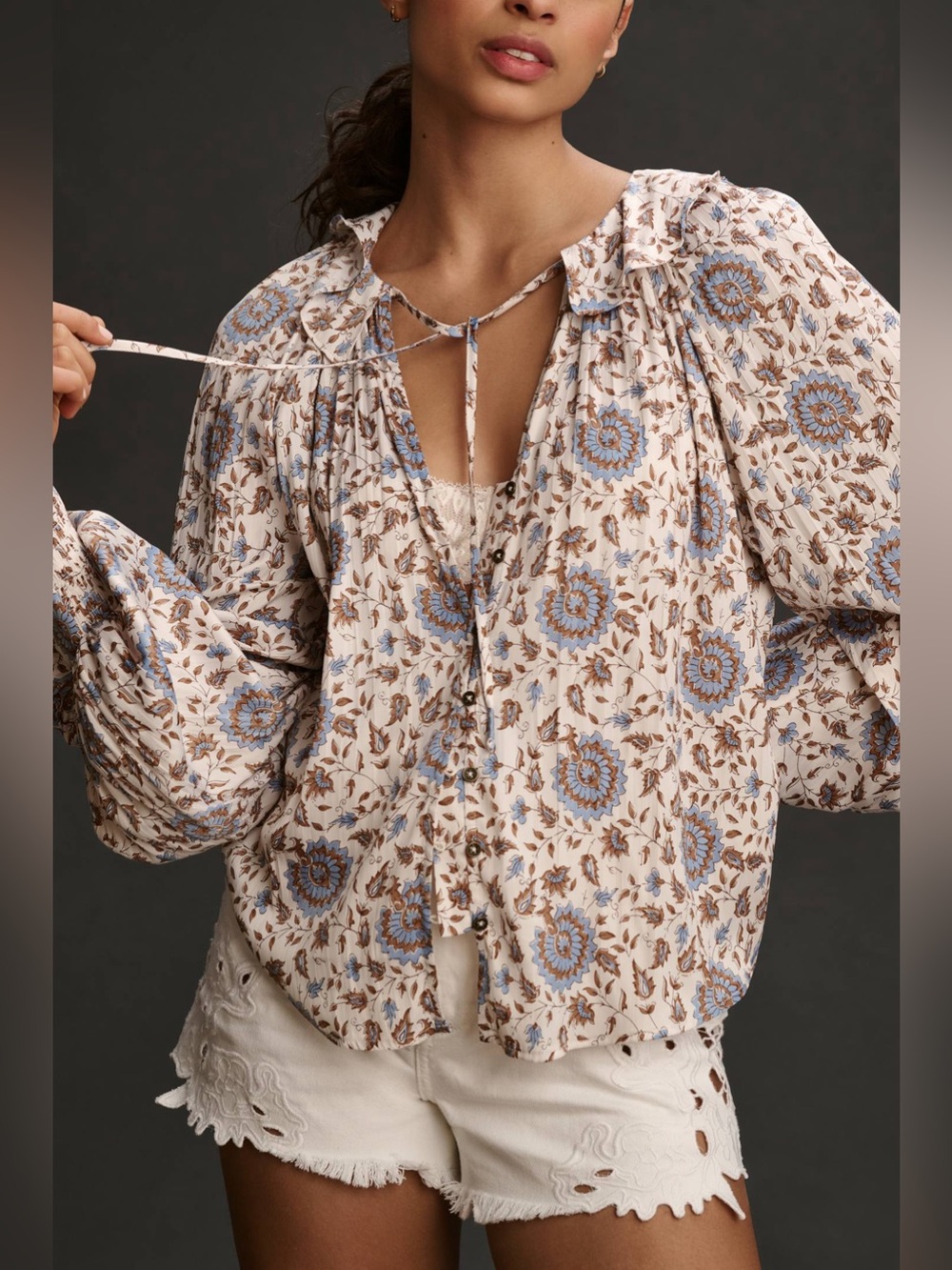Anthropologie Button-Front Peasant Blouse Boho Floral Tie-Neck flowy chic retro